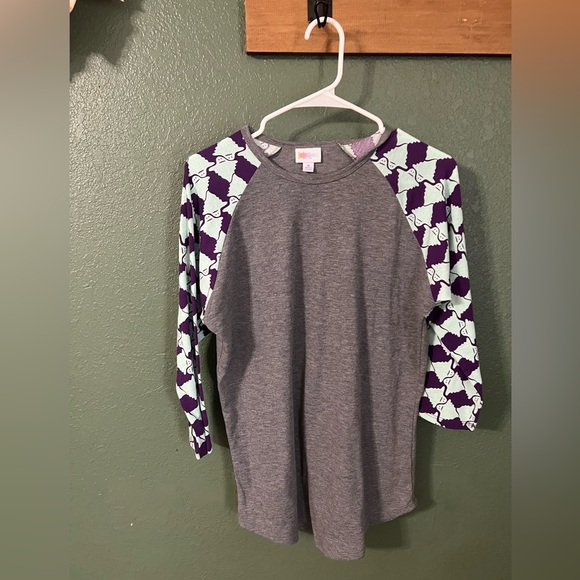 Lularoe randy baseball tee. Halloween! 🎃 teal/purple ghost print‎ size medium - Picture 1 of 4